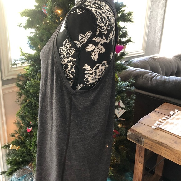 Lululemon athletica tank 12 - Picture 2 of 6